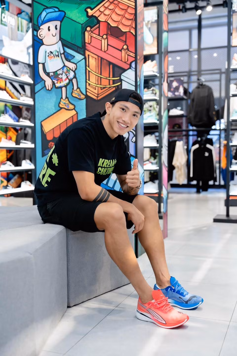 Đoàn Văn Hậu là một trong những cầu thủ xuất sắc khi đạt nhiều danh hiệu từ đội trẻ cho đến đội tuyển quốc gia. Nhờ thành công từ sớm, không khó để Đoàn Văn Hậu sở hữu nhiều tài sản.