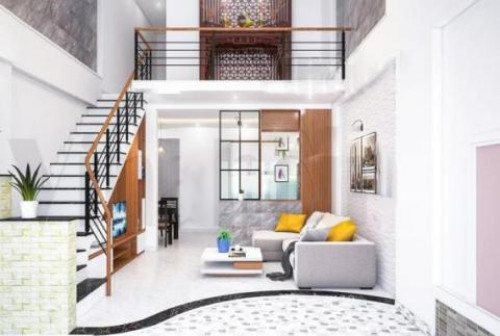 Với nhà cấp 4 có phòng thờ, bàn thờ nên đặt ở trên gác, ngay vị trí trung tâm ngôi nhà. Ảnh: Gialongconstruction