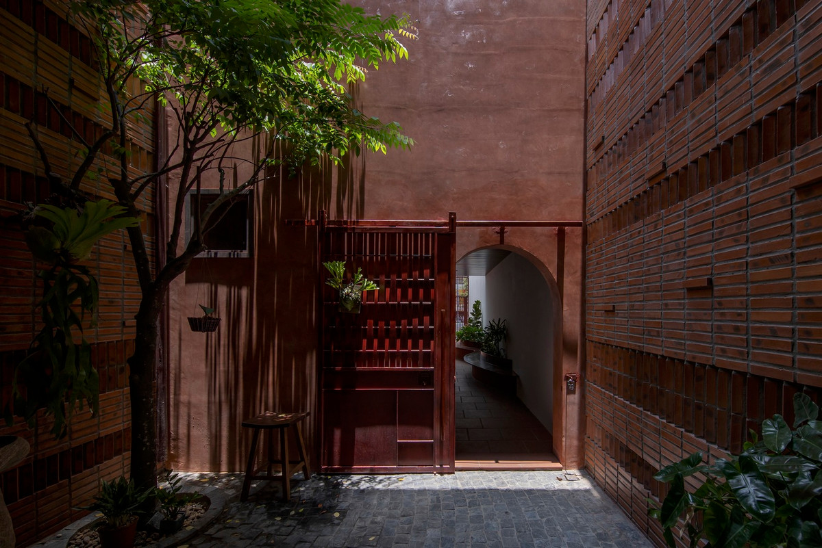 Các không gian sống tách biệt như những ngôi nhà Bè trong văn hóa sinh hoạt của người dân Tây Nam Bộ.