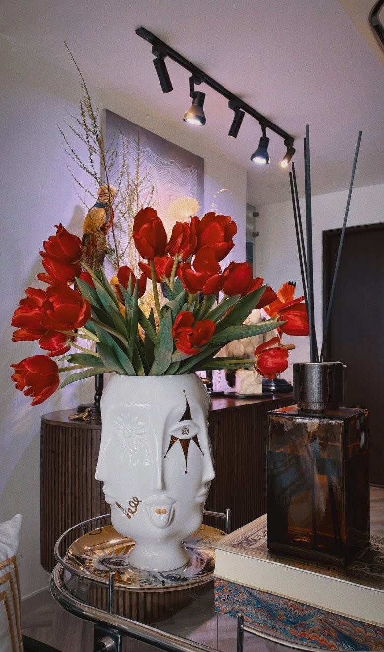 Một góc nhà nhỏ luôn có hoa Lê Thuý từng chia sẻ.