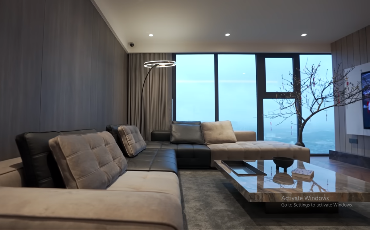 Phòng khách thoáng đãng, tận dụng tối đa khoảng không gian.