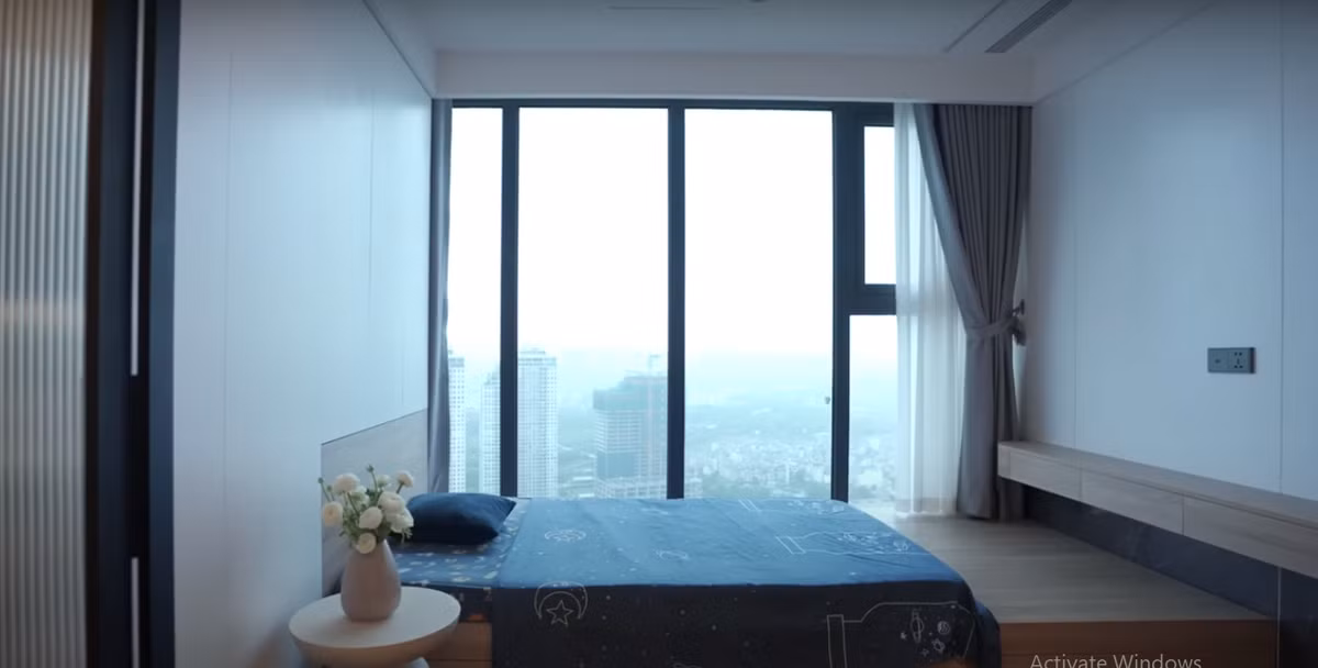 Đáng chú, căn hộ cao cấp còn có hẳn phòng ngủ riêng cho giúp việc.