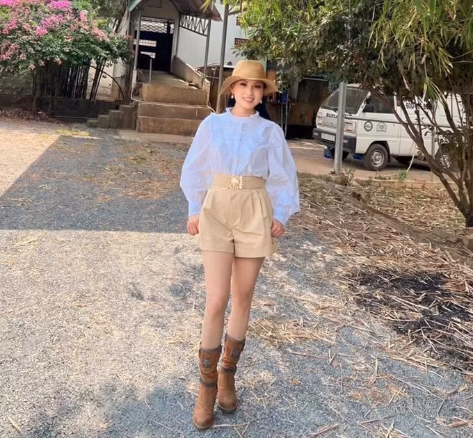 Thậm chí, tỷ phú gốc Việt còn dành tặng Hà Phương nhà hát xây ngay trong biệt thự của 2 vợ chồng. Ảnh: FBNV