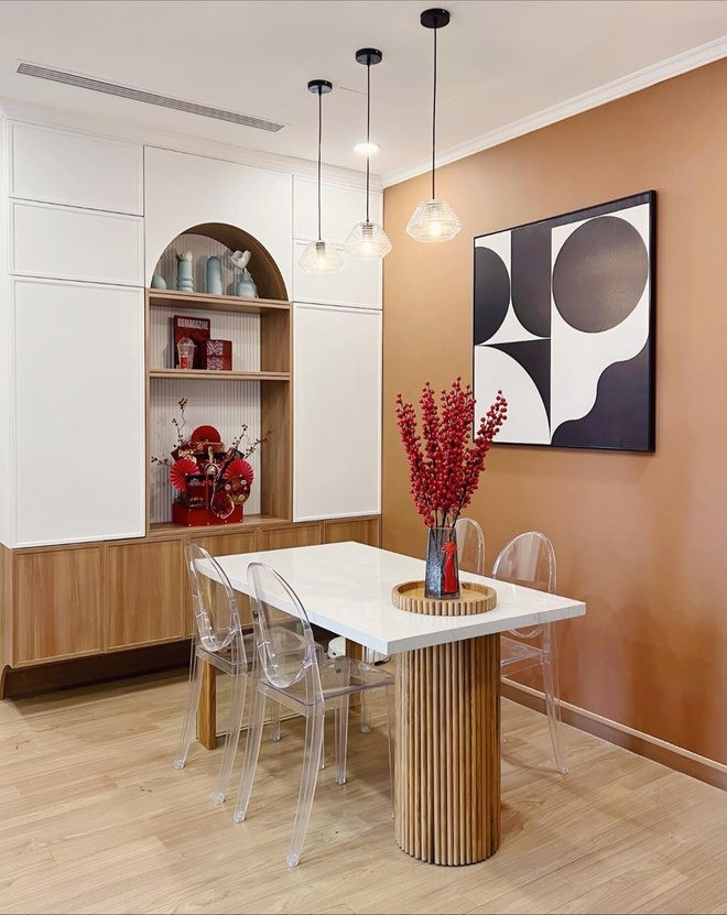 Căn nhà bé xinh với gàm màu ấm áp cho MC Phương Thảo tràn đầy năng lượng sau mỗi ngày làm việc mệt mỏi. Nguồn ảnh: FBNV 