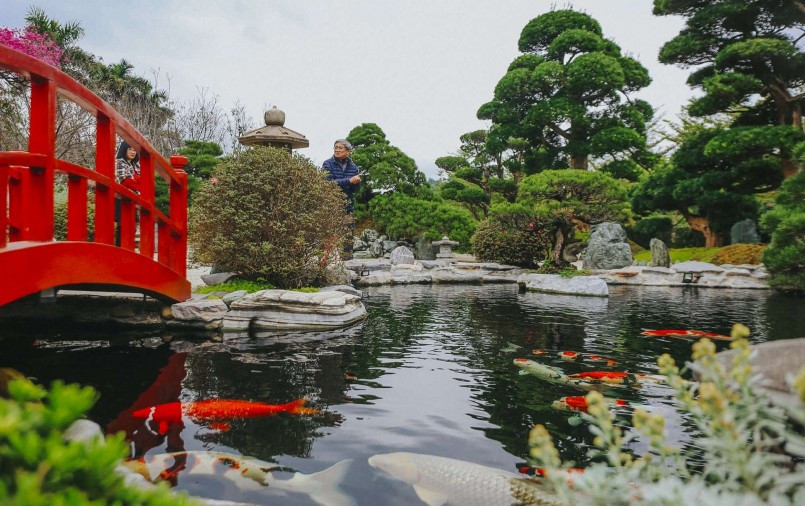 Nằm vị trí đắc địa ven hồ, căn biệt thụ sở hữu không gian mát mẻ quanh năm.