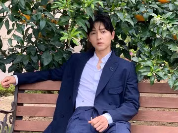 Là diễn viên nổi tiếng, Song Joong Ki sở hữu mức cát xê cao hàng đầu showbiz Hàn, lên đến 300 triệu won (5,7 tỷ đồng) cho mỗi tập phim truyền hình. Ảnh: Naver