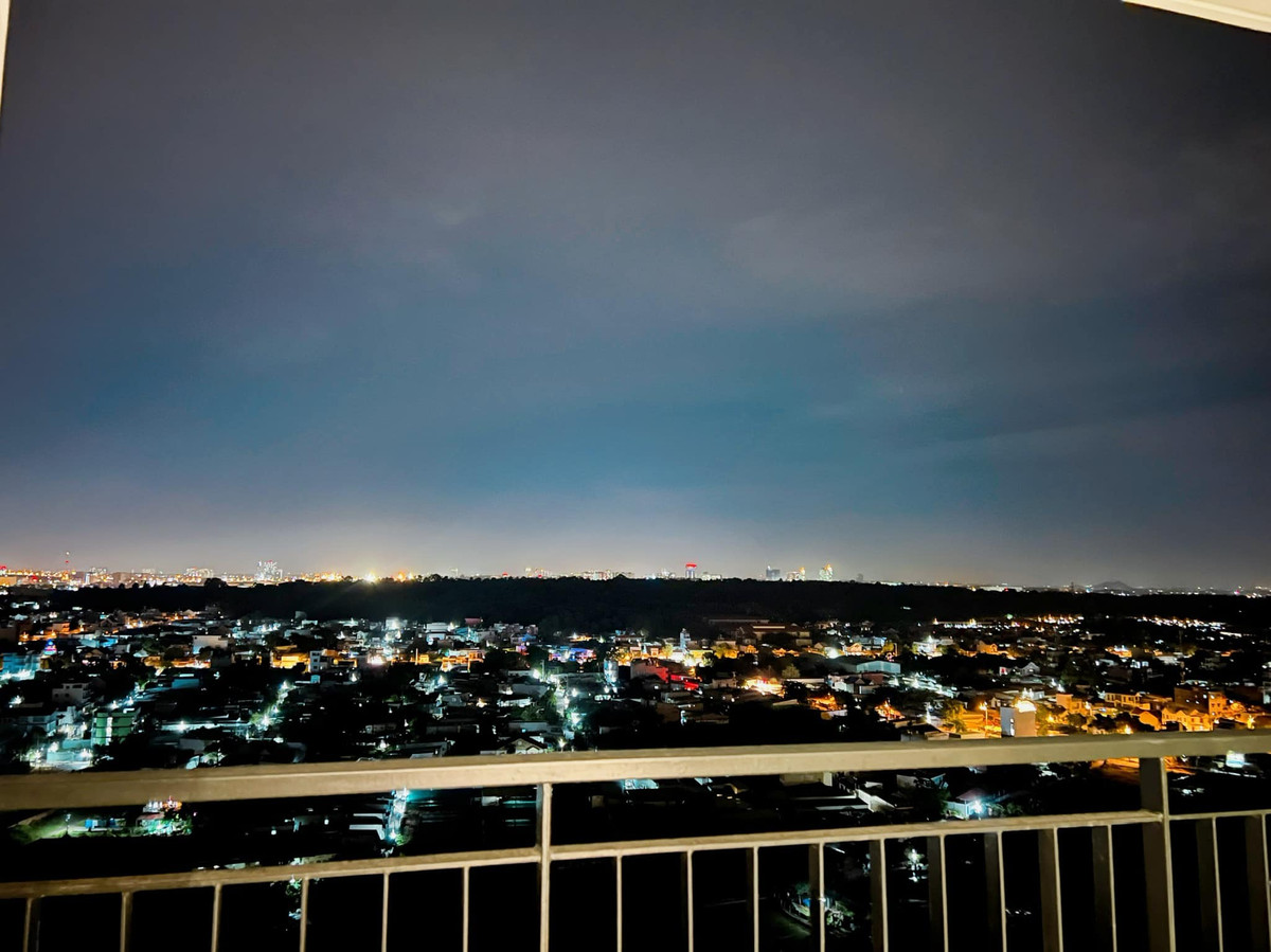 Dù làm mẹ đơn thân nhưng Hòa Minzy luôn được khen ngợi bởi cách dạy dỗ con nghe lời. Nguồn ảnh: FBNV