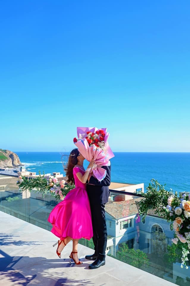 Mimi Morris thường xuyên cùng chồng đi du lịch khắp nơi trên thế giới như Pháp, Monaco, Singapore, kinh đô thời trang Milan (Italy)...Nguồn ảnh: FBNV