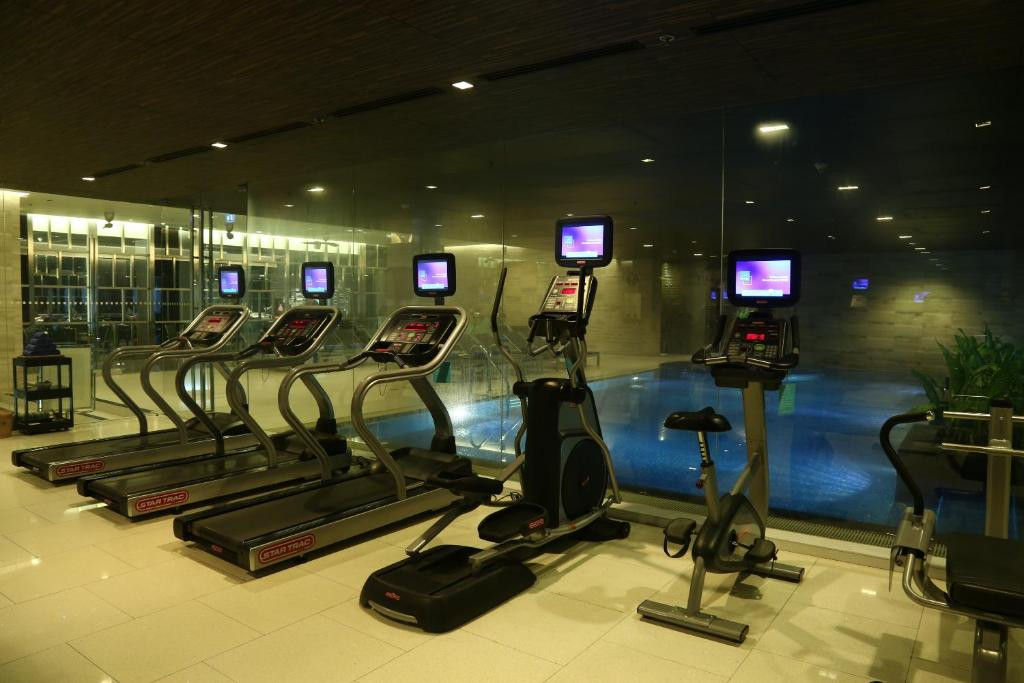 Trong khách sạn còn có trung tâm thể dục hiện đại cho các cầu thủ Việt Nam rèn luyện sức khoẻ.