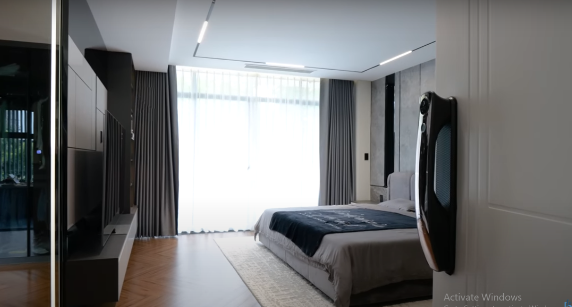 Tầng 2 gồm 1 phòng đọc sách mini và 3 phòng ngủ.