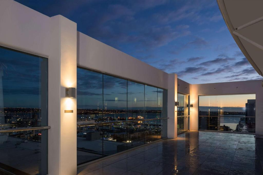  Khách sạn đội tuyển nữ Việt Nam lưu trú tại New Zealand kết hợp các yếu tố kiến trúc khác nhau như sự tinh tế của London, phong cách mát mẻ của Sydney và New York.