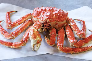 Trong đó, cua hoàng đế đỏ là loài cua được đánh giá cao nhất trên thế giới, với nhu cầu mạnh mẽ từ người tiêu dùng ở Nhật Bản, Mỹ và Châu Âu. Ảnh: Fishex