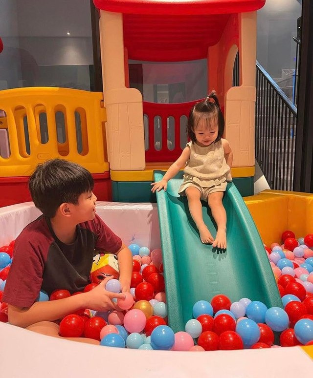 Phòng chơi của Suchin không thua kém các khu vui chơi.