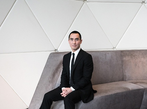 Sau đó, Hà Du Long liên tục thử thách bản thân, trải qua nhiều lần khởi nghiệp và các công ty khác nhau, trong đó có cả doanh nghiệp của gia đình. Ảnh: Sohu