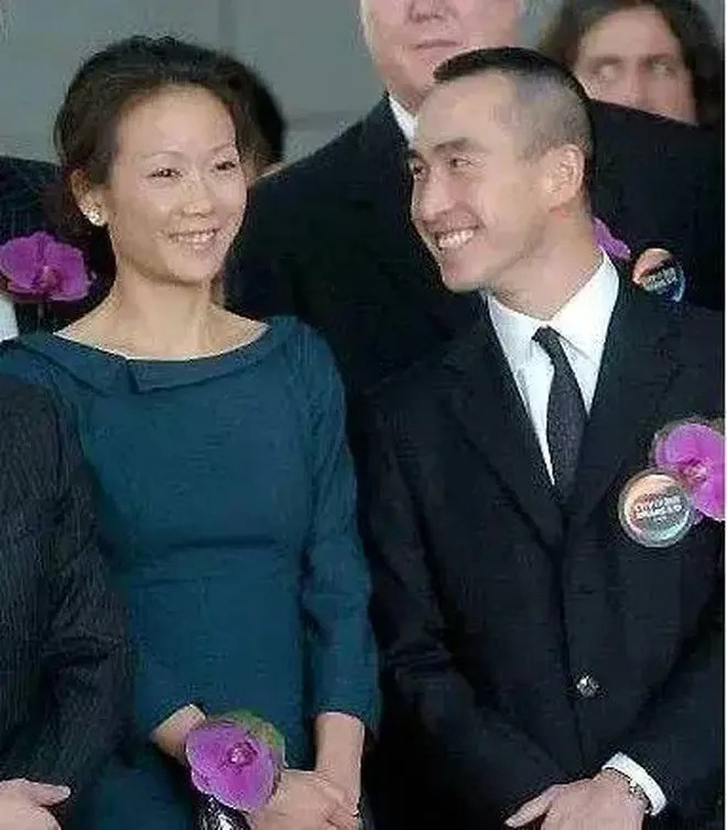 Thành công vượt bậc của tập đoàn đã giúp Hà Du Long trở thành tỷ phú. Theo Forbes, năm 2021, tài sản của Hà Du Long vào khoảng 2,1 tỷ USD, giàu hơn nhiều so với các anh chị em của mình. Ảnh: Sohu