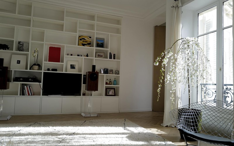 Trước đó, diva Hồng Nhung hé lộ không gian "chill" trong căn phòng của mình khiến ai nấy đều trầm trồ. Nguồn ảnh: FBNV