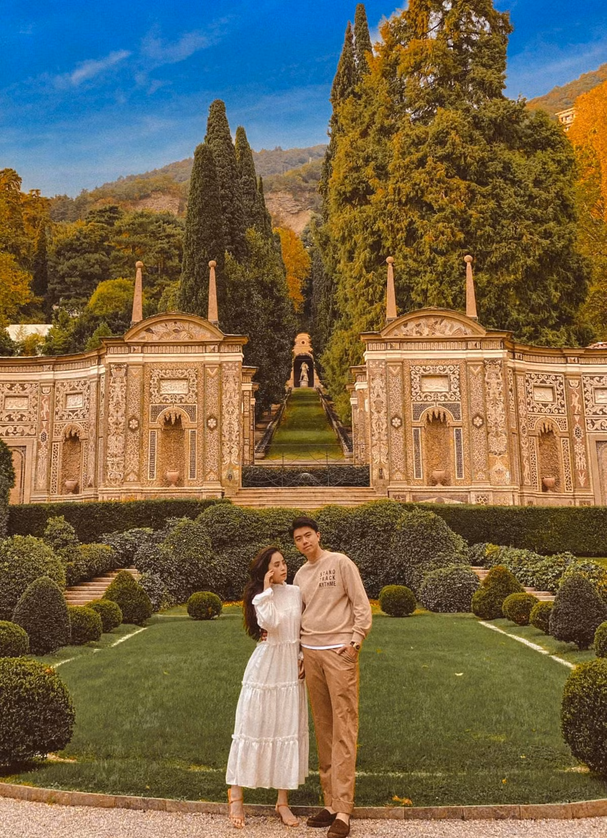 Ngoài ra, gia đình nam ca sĩ còn có những chuyến di lịch, nghỉ dưỡng tại resort xa xỉ. Nguồn ảnh: FBNV