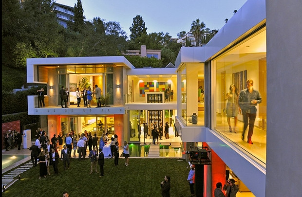 Không chỉ thế, nhiều đại gia trên thế giới còn muốn mua thêm một ngôi nhà chỉ để chuyên tổ chức tiệc tùng.