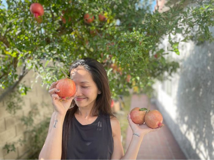 Qua những hình ảnh đăng tải, khán giả trầm trồ trước sự mát tay chăm sóc, vun trồng của nữ diễn viên.