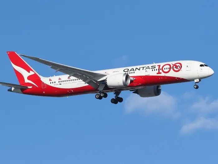 Hãng hàng không Qantas có trụ sở tại Úc đã giành vị trí đầu bảng xếp hạng hãng hàng không an toàn nhất thế giới từ Air New Zealand. Năm ngoái, Qantas xếp vị trí thứ 7. Qantas có lịch sử hơn 100 năm, với vụ tai nạn chết người gần đây nhất xảy ra vào năm 1951. Ảnh: Shutterstock