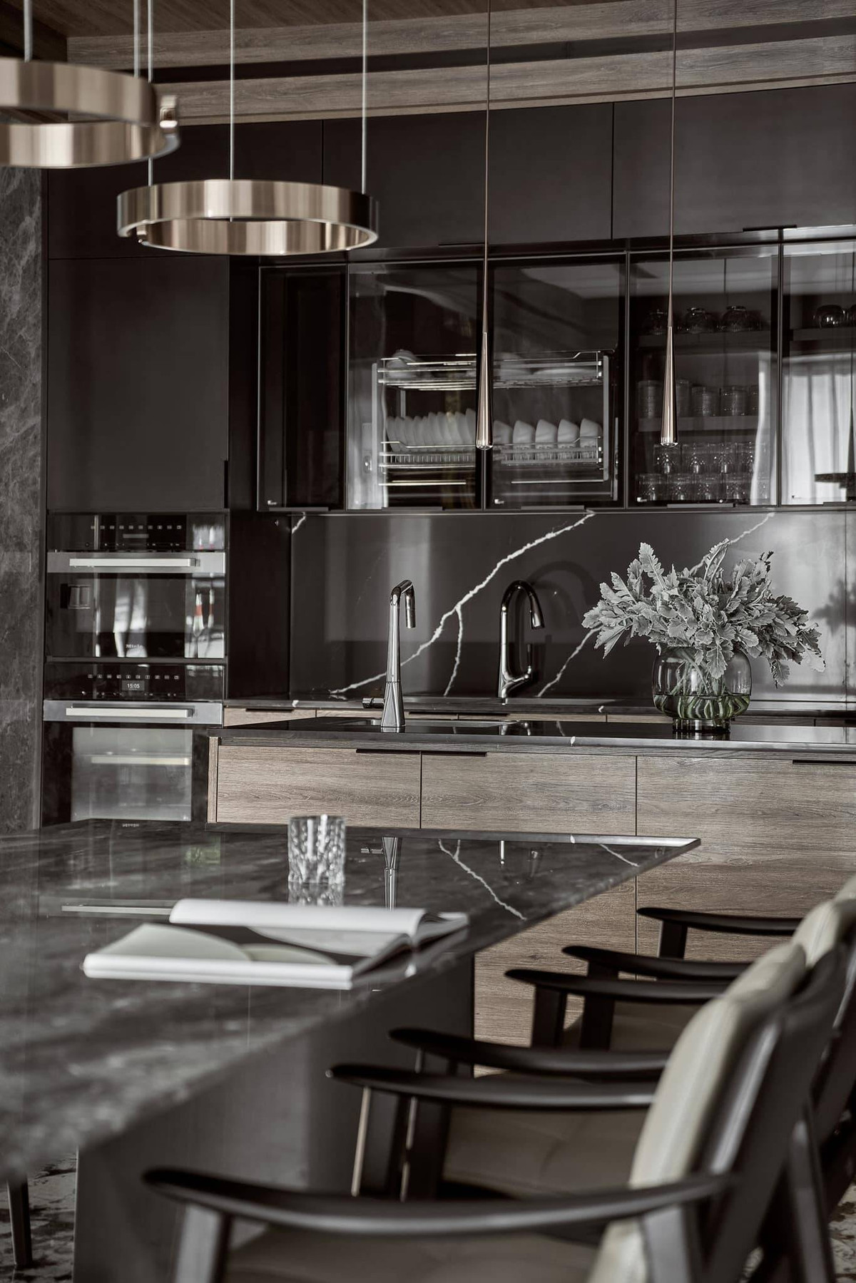 Gian bếp với trang thiết bị hiện đại. Ảnh: FBNV