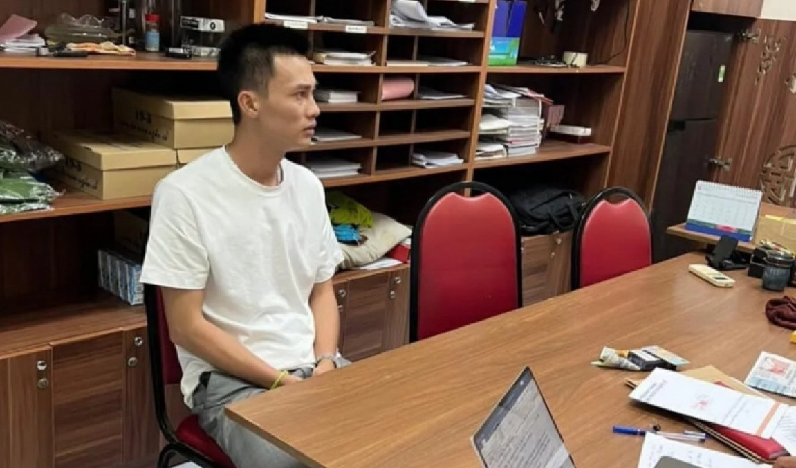 Tối 9/7, cơ quan chức năng đã tạm giữ Phan Công Khanh (29 tuổi) để điều tra về hành vi Lạm dụng tín nhiệm chiếm đoạt tài sản. Phan Công Khanh (tức Khanh Super, SN 1994, quê Bến Tre) là cái tên không còn xa lạ đối với những ai đam mê siêu xe. Ảnh: VOV