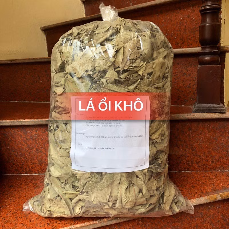 Theo đó, lá ổi khô được rao bán với giá từ 65.000 - 90.000 đồng/kg. Ảnh: Lazada