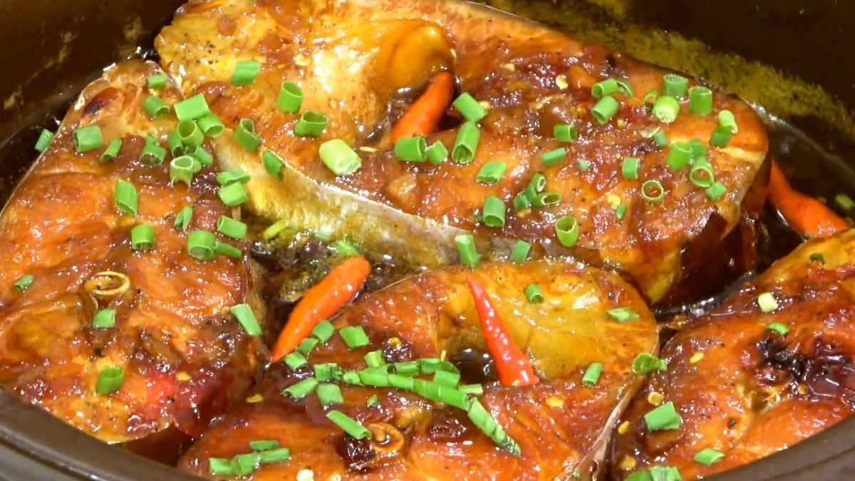Cá dứa có thể chế biến thành nhiều món ăn như cá dứa kho tộ, cá dứa nấu canh chua... Ảnh: Internet