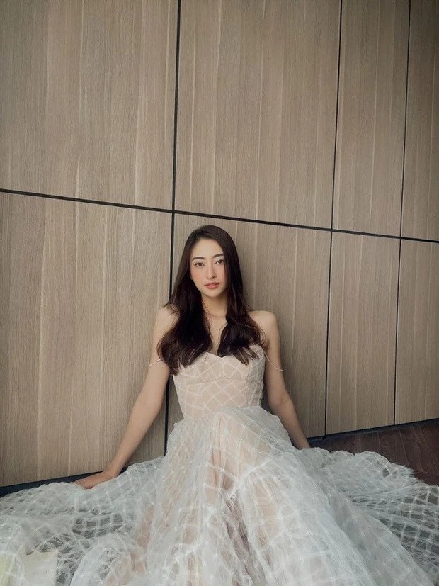 Chỉ ngắm vài góc trong bức ảnh Lương Thuỳ Linh đăng tải khán giả có thể tưởng tượng ra diện tích rộng rãi của căn phòng. Ảnh: FBNV