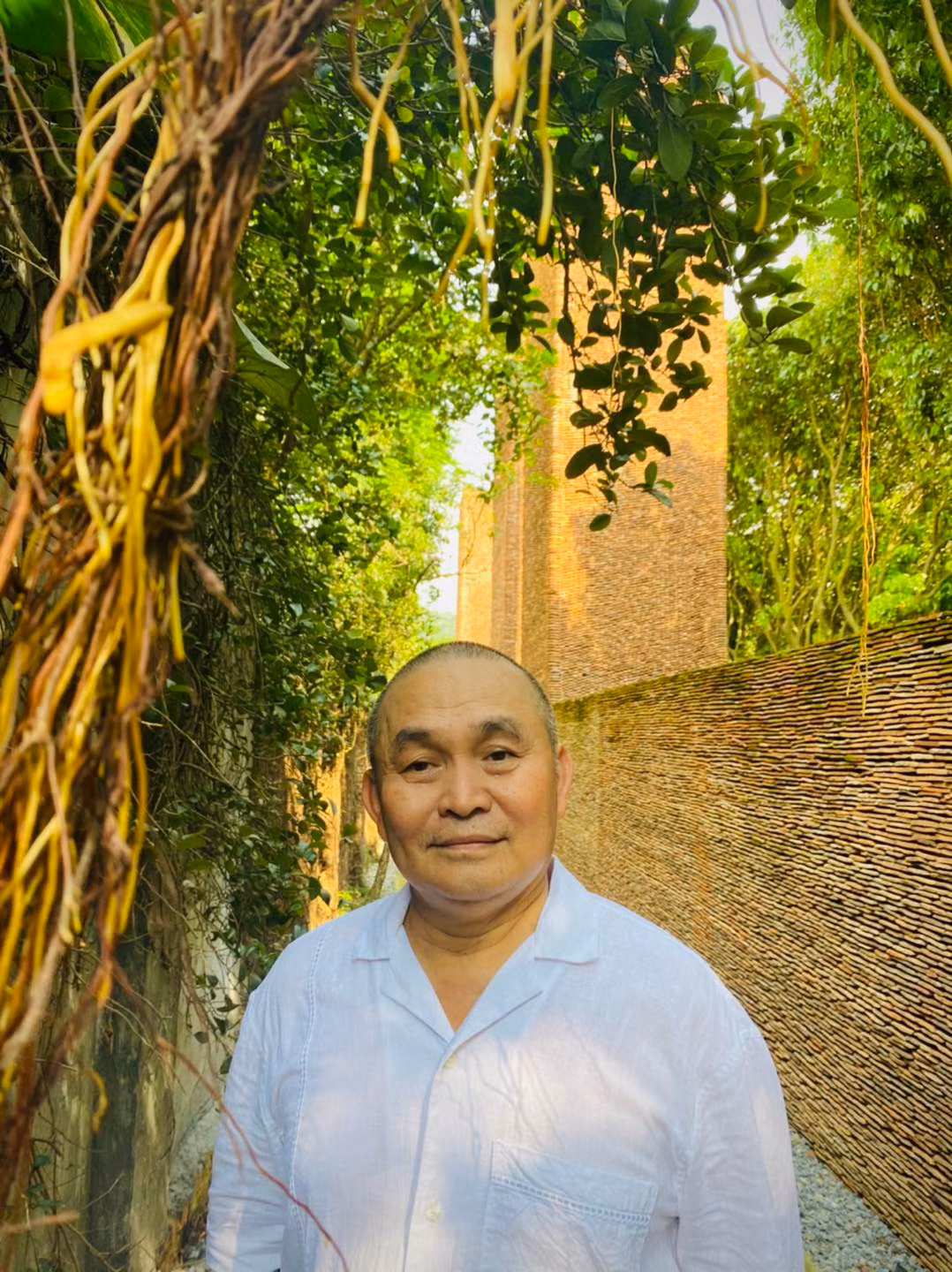 Ben trong “biet phu” o ngoai thanh cua danh hai Xuan Hinh