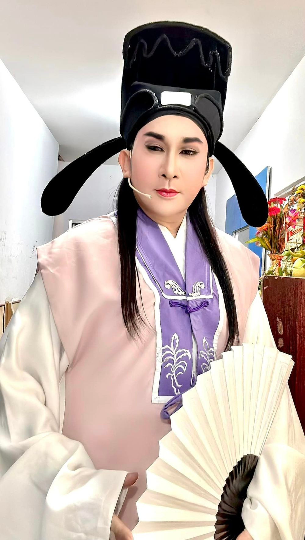 Tính đến nay, Kim Tử Long đã thay 30 chiếc xe hơi. Ảnh: FB NSƯT Kim Tử Long