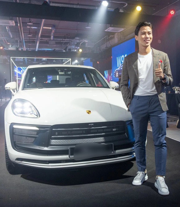 Cuối tháng 4/2022, Quế Ngọc Hải tiếp tục chơi lớn khi tậu chiếc xe Porsche Macan phiên bản thể thao mới nhất giá không dưới 3 tỷ đồng. Ảnh: FBNV