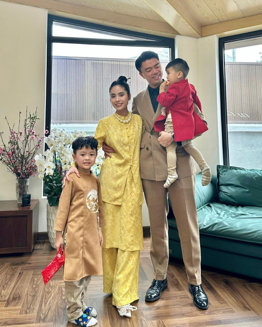 Từ khi làm dâu hào môn, cuộc sống của ca nương Kiều Anh ngày càng được quan tâm. Mới đây, ca nương Kiều Anh không ngại chia sẻ về mức thu nhập cá nhân cũng như cuộc sống giàu có của gia đình.