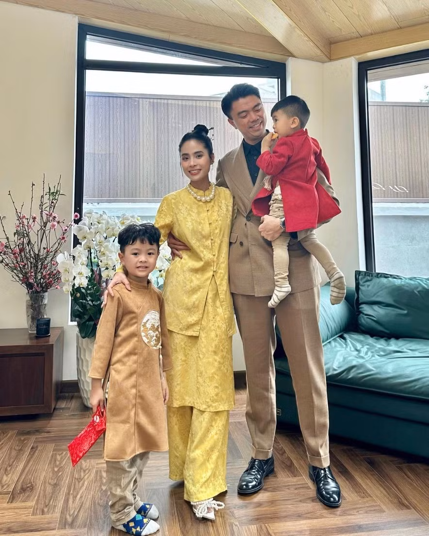 Từ khi làm dâu hào môn, cuộc sống của ca nương Kiều Anh ngày càng được quan tâm. Mới đây, ca nương Kiều Anh không ngại chia sẻ về mức thu nhập cá nhân cũng như cuộc sống giàu có của gia đình.