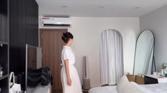 Sau khoảng 3 tháng cải tạo, phòng ngủ Bình An - Phương Nga chính thức hoàn thiện. Ảnh: chụp màn hình