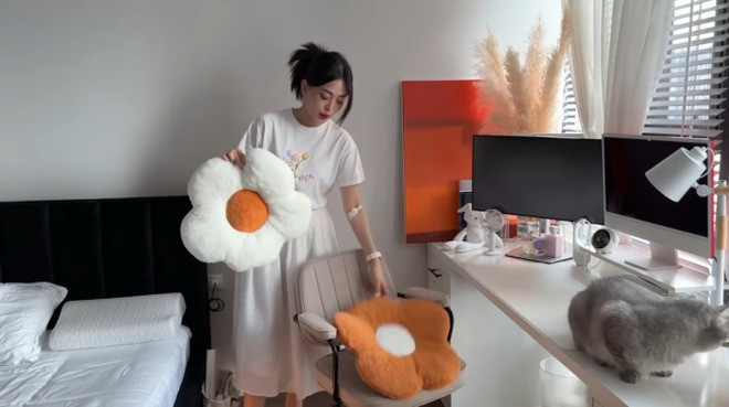 Ai nấy đều trầm trồ bởi căn phòng quá đỗi xinh xắn và đẹp mắt. Ảnh: chụp màn hình