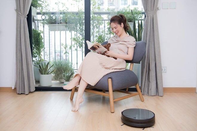 Nơi yêu thích nhất trong nhà của Đan Lê là góc ban công nhỏ chỉ vỏn vẹn 2m2.