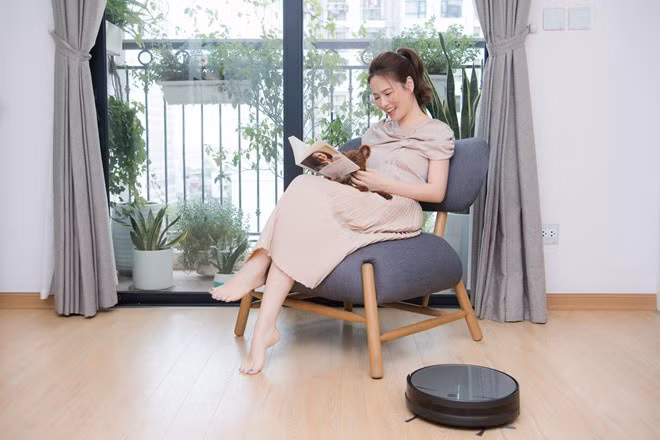 Nơi yêu thích nhất trong nhà của Đan Lê là góc ban công nhỏ chỉ vỏn vẹn 2m2.