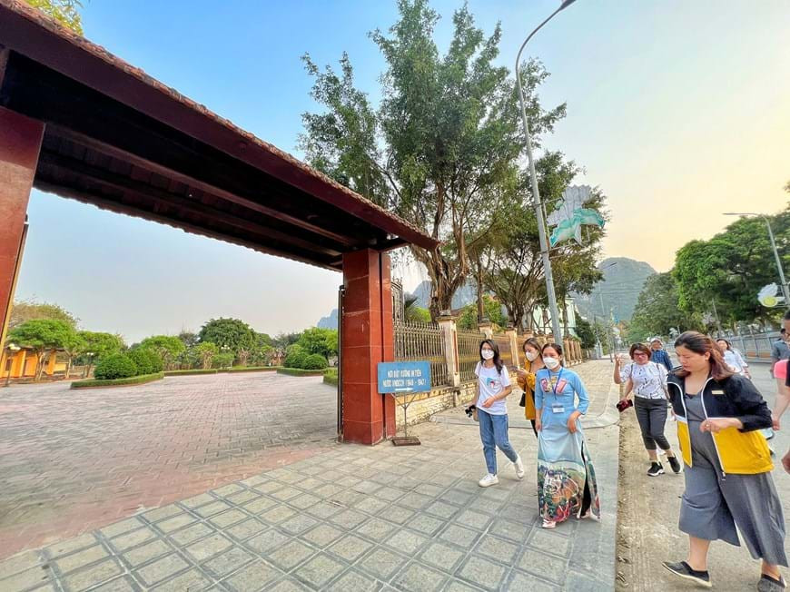 Sau một trận bom, nhà máy in tiền xưa đã bị san phẳng. Khu nhà hiện nay được phục dựng lại diện mạo cũ và trở thành di tích, thu hút khách tham quan. Ảnh: Vietnamplus