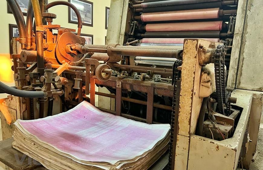 Những đồng tiền đầu tiên chưa được đẹp, chất lượng giấy in chưa tốt, song nhân dân ta vẫn hồ hởi hưởng ứng, bởi đây là tờ tiền đại diện cho nền độc lập, tự do, chủ quyền quốc gia. Đặc biệt, trên đồng tiền này có in hình Chủ tịch Hồ Chí Minh. Ảnh: Vietnamplus