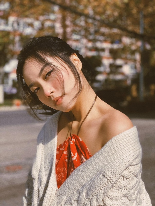 Lê Hà Trúc (SN 1996) là một trong những blogger nổi tiếng. Nữ blogger xinh đẹp từng tiết lộ khi mới bước chân vào nghề, thu nhập của cô đã khoảng 80 - 200 triệu/tháng. Ảnh: Internet