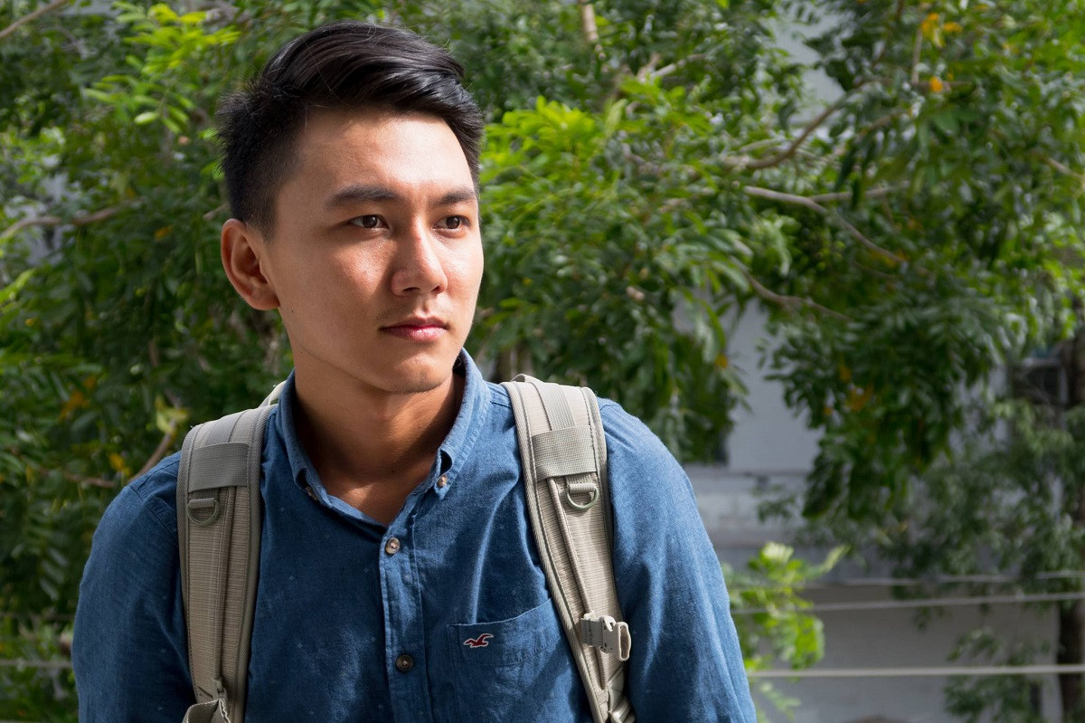 Theo Social Blade, kênh YouTube Khoai Lang Thang có thể giúp anh thu về khoảng 2.700 USD – 43.600 USD mỗi tháng (61 triệu đồng – 990 triệu đồng), tương đương 32.700 USD – 523.600 USD mỗi năm (hơn 740 triệu đồng – gần 12 tỷ đồng). Ảnh: FBNV