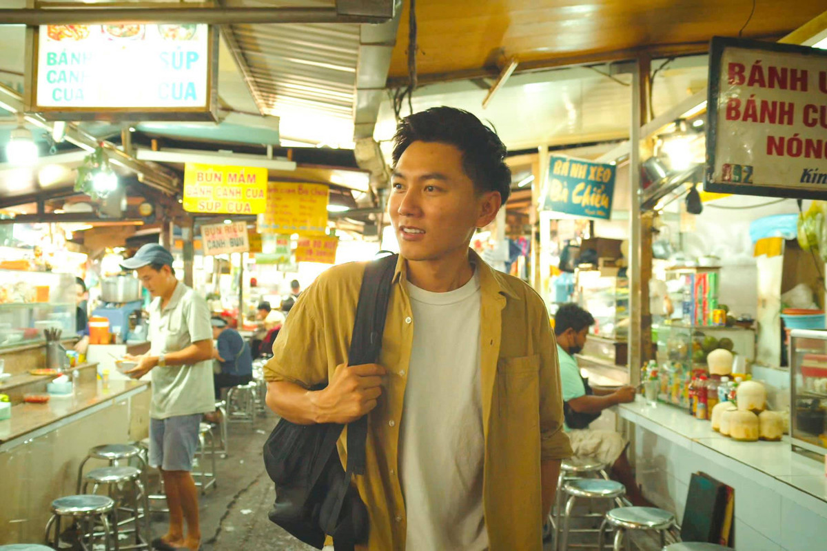 Khoai Lang Thang (tên thật Đinh Võ Hoài Phương) là một KOL lĩnh vực du lịch. Hiện anh đang sở hữu kênh YouTube Khoai Lang Thang với hơn 2,1 triệu lượt đăng ký, 259 video. Ảnh: @Khoai Lang Thang