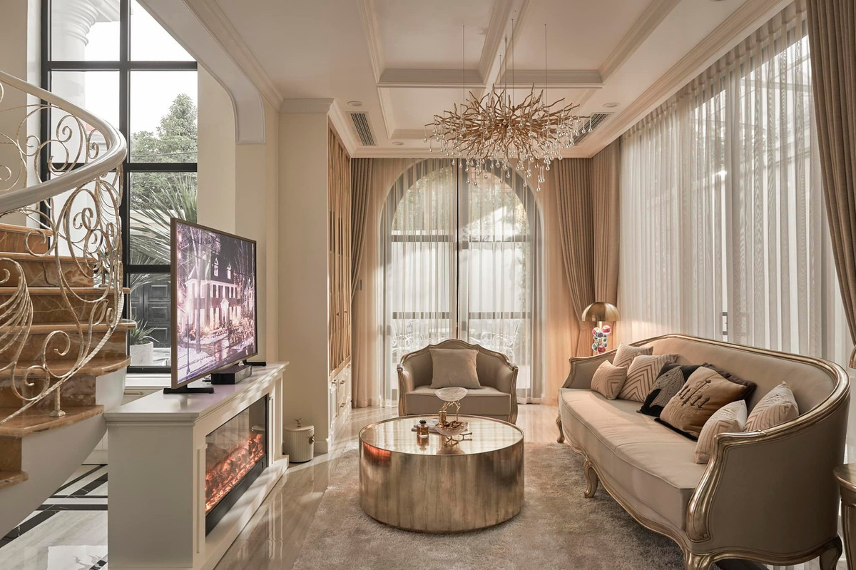 Độ xa hoa và sang trọng trong căn nhà của Lệ Quyên khiến ai nấy đều choáng ngợp.