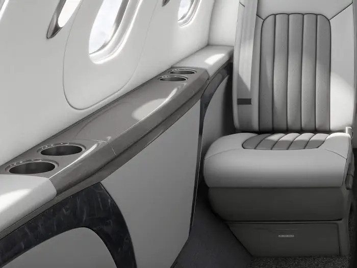 Với giá niêm yết 6,95 triệu USD, Elite II là một trong những máy bay phản lực cá nhân 7 chỗ đắt nhất trên thị trường. Nguồn ảnh: BI