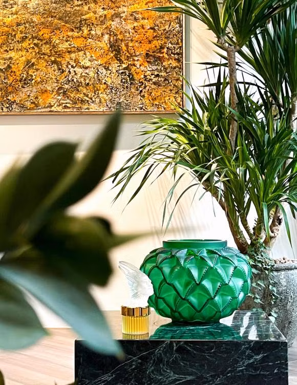 Ngôi nhà của BTV Ngọc Trinh thiết kế hiện đại, từ những vật dụng nhỏ nhất như ly, cốc hay đồ trang trí đều là hàng cao cấp.