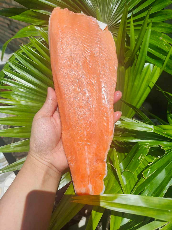 Ngoài ra, trên thị trường còn có bài rao bán cá hồi fillet với mức giá chỉ 180.000 – 200.000 đồng/kg. Ảnh: Facebook