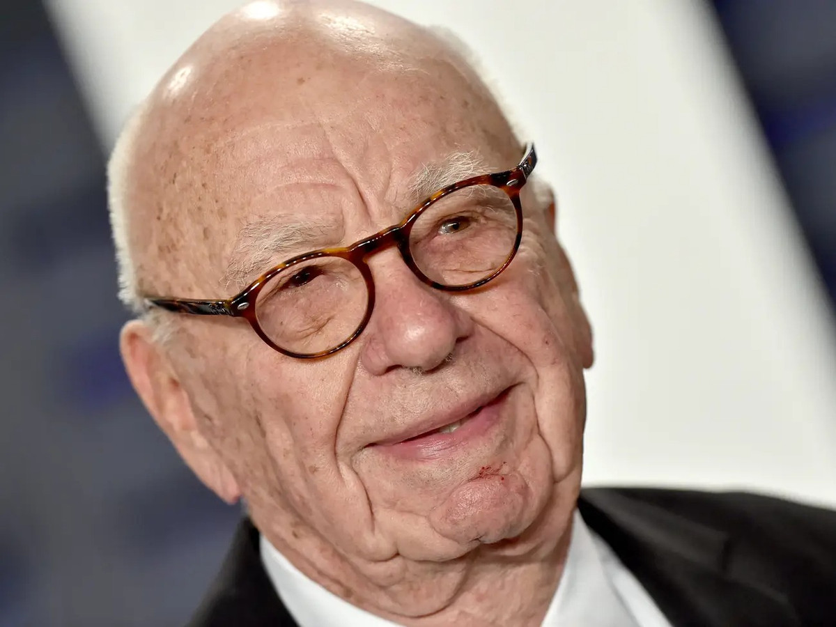 Tỷ phú Rupert Murdoch đứng đầu đế chế truyền thông News Corp gồm hàng loạt tờ báo lớn như The Wall Street Journal, kênh truyền hình Fox News... Ảnh: BI