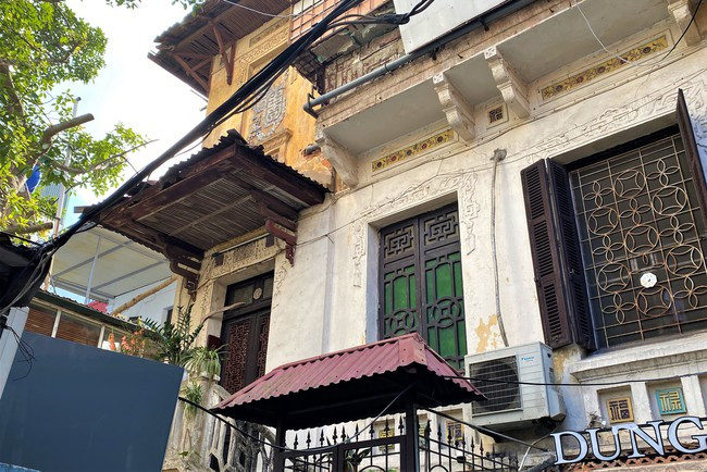 Đã tồn tại hơn 100 năm, kiến trúc căn biệt thự vẫn còn nguyên vẹn đường nét nghệ thuật, kết cấu kỹ thuật. Ảnh: Dân Việt
