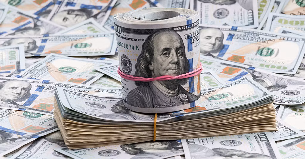 Một xấp tiền đô la cao một dặm tương đương 14,5 triệu USD.